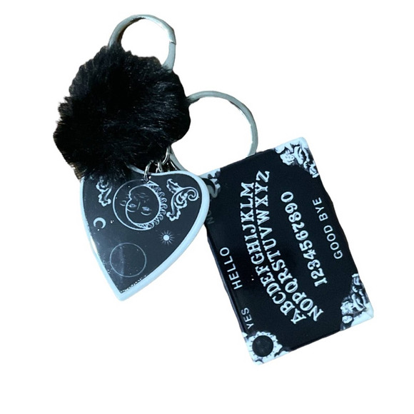 Ouija Planchette Keychain Pompom - Picture 2 of 5